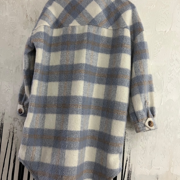Soft Noa blue plaid shacket - Picture 4 of 4